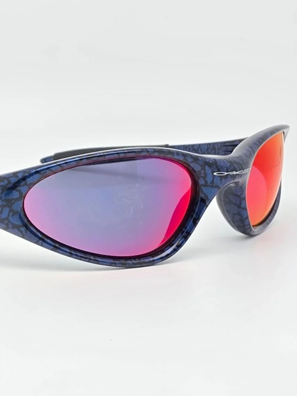 Oakley 04-088 Minute Gen 2 Cobalt Frame +Red Iridium Lens Sunglasses 54-18-133